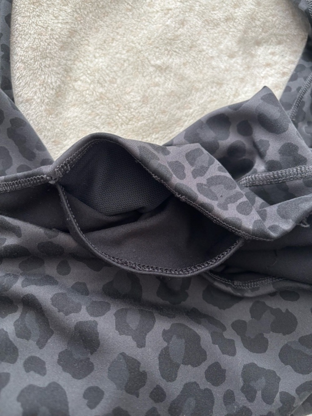 Nike Dri Fit Black & Charcoal Leopard Print Women’s Leggings Medium - Picture 7 of 7